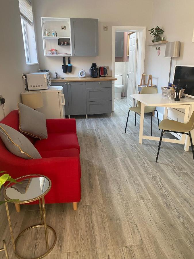 בריי Hugo Mews Bright Studio Apartment מראה חיצוני תמונה